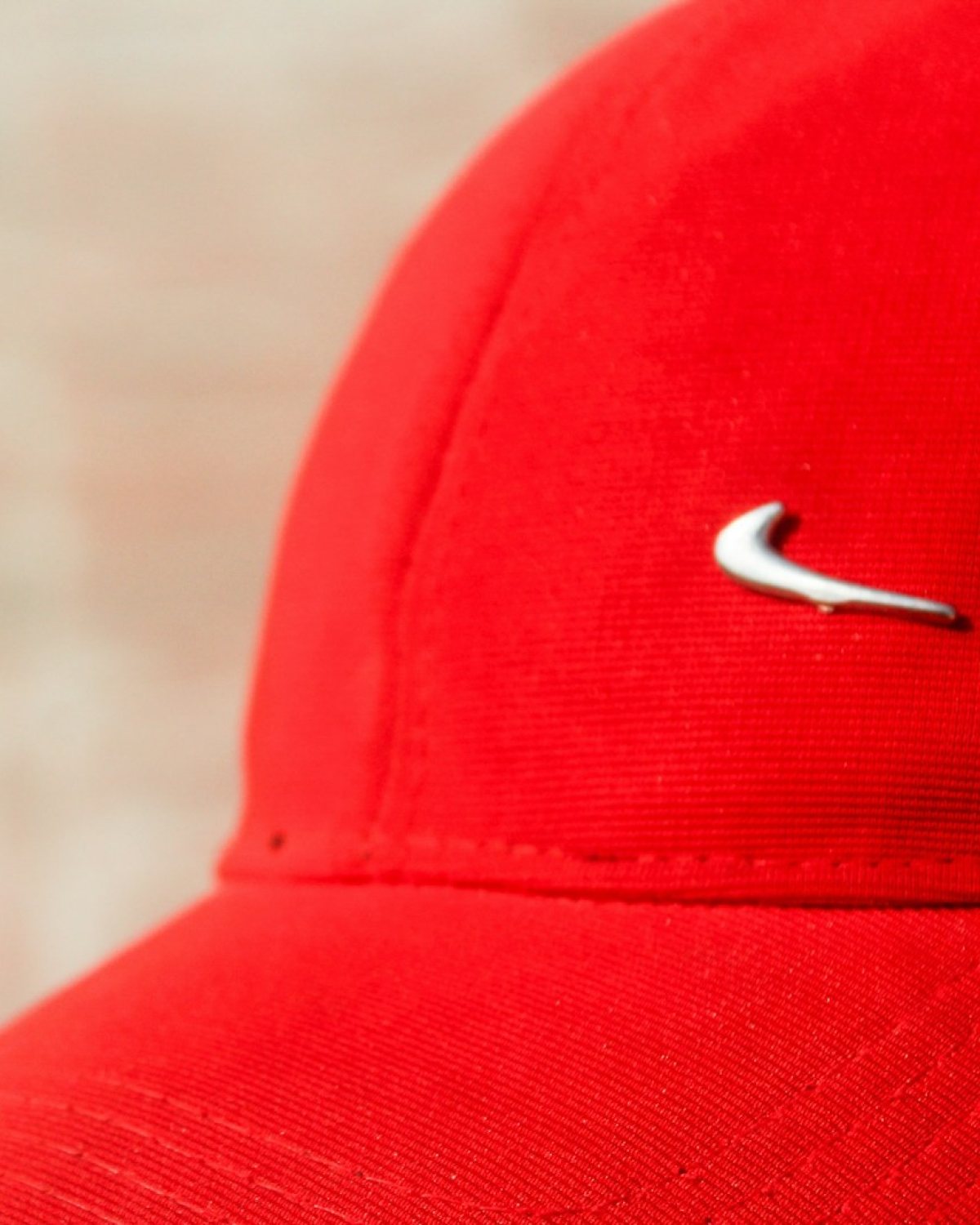 Nike kapelë e kuqe Y2K