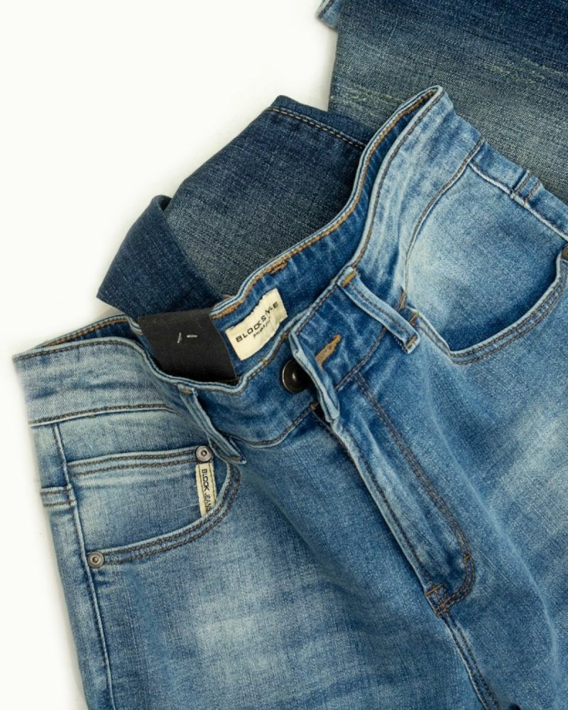 Tommy Hilfiger mom jeans të çelura Y2K