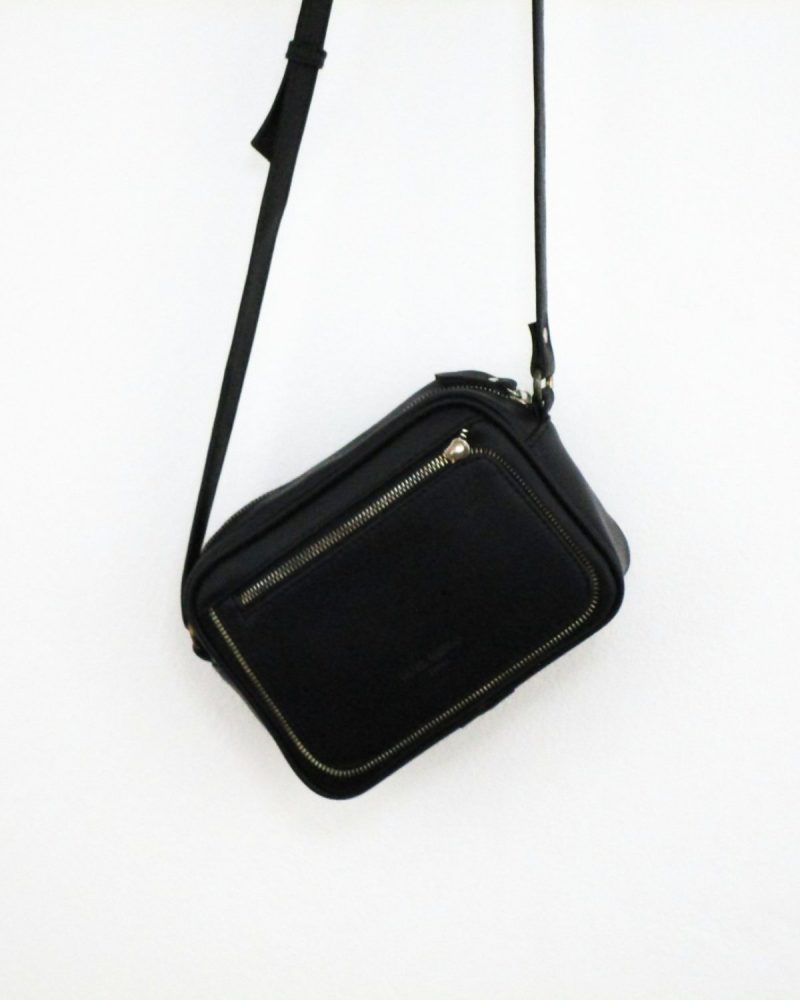 Nike çantë crossbody e zezë 90s