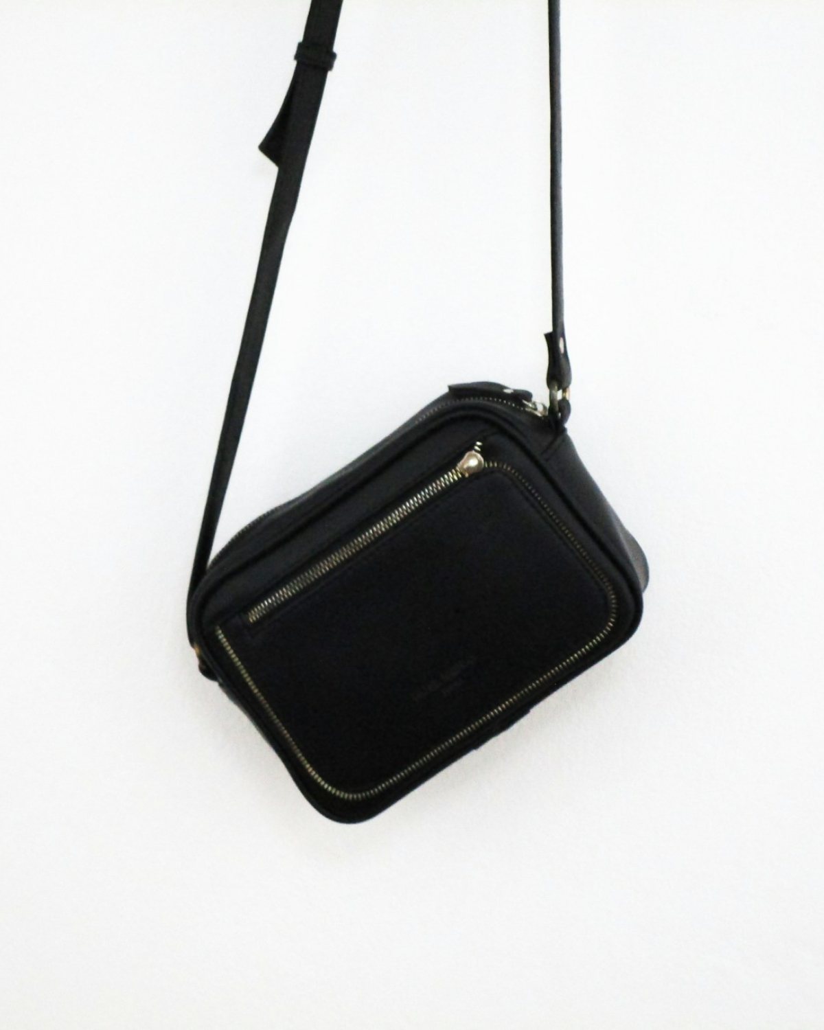 Nike çantë crossbody e zezë 90s