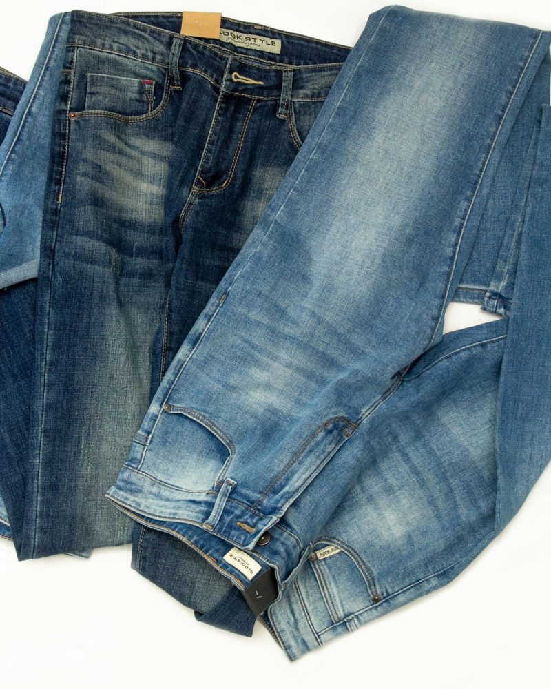Tommy Hilfiger xhinse të zbehura 90s