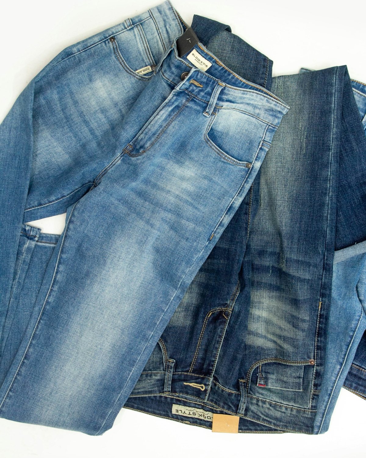 Levi’s 501 xhinse të zbehura Y2K
