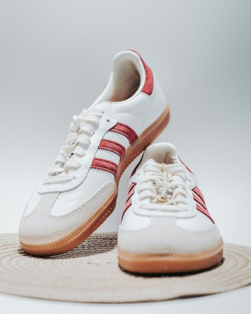 adidas Samba bardhë-kuq Y2K