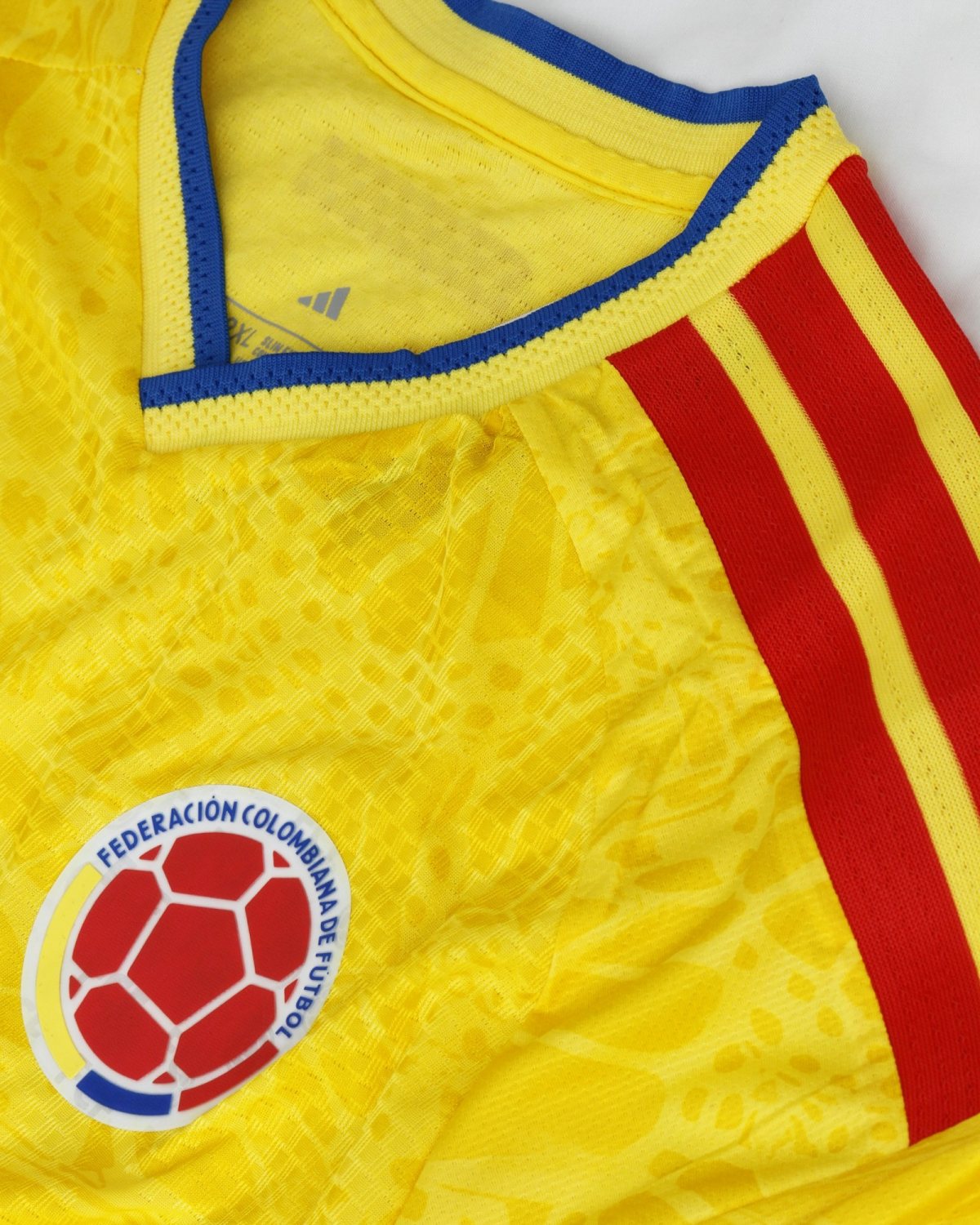 adidas fanellë Kolumbia e verdhë 90s